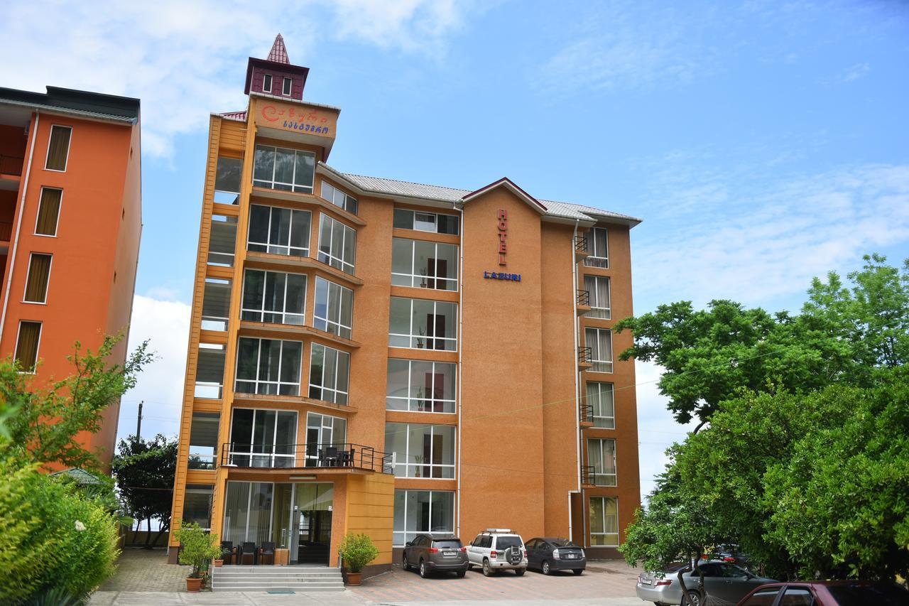 Hotel Lazuri In Кваріаті Екстер'єр фото